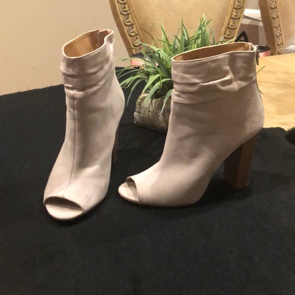 Express open toe booties - Picture 3 of 16